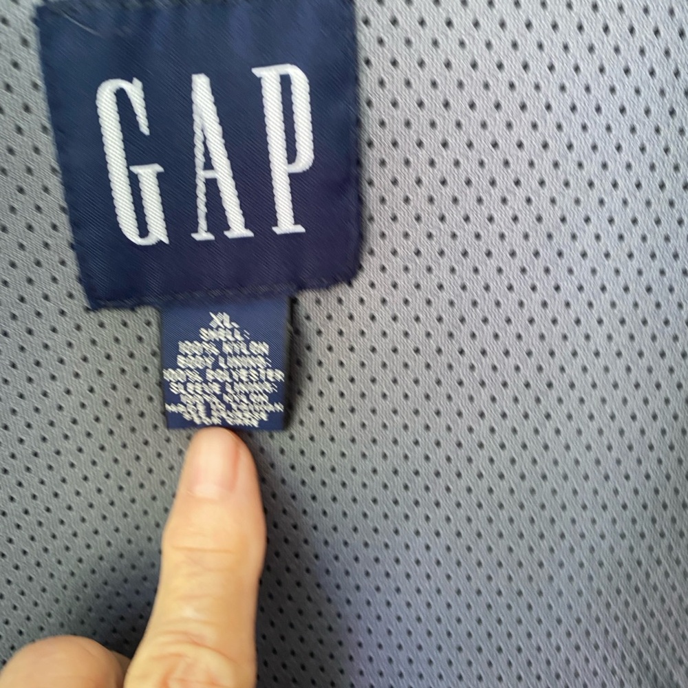 GAP Navy and Gray Mesh Fabric - Picture 2 of 4
